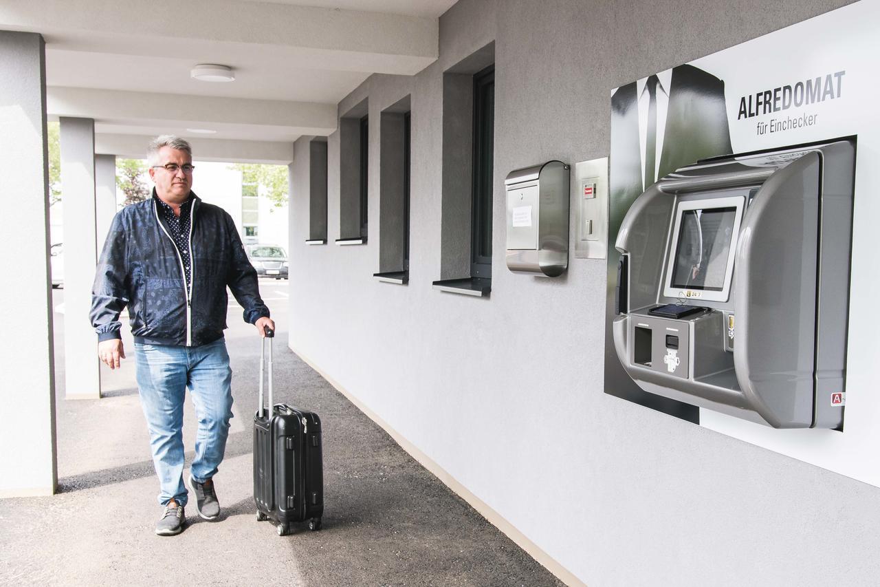 Das Alfred Sankt Poelten Esterno foto